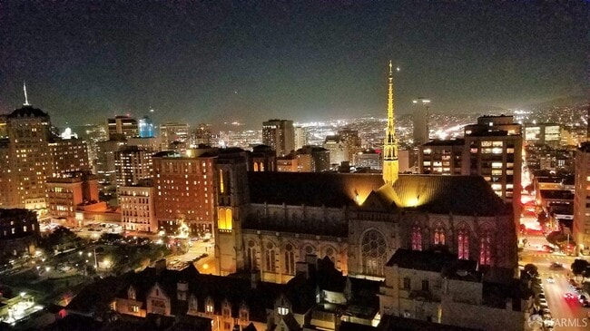 Building Photo - 1250 Jones St