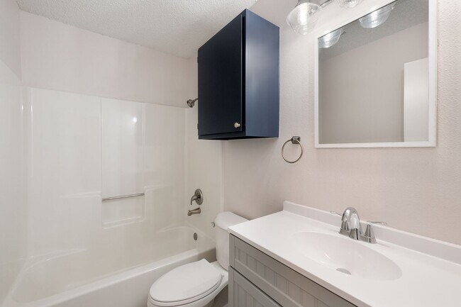 Building Photo - 629 Fern Meadow Dr