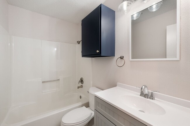 Building Photo - Charming 3-Bedroom Near Randolph AFB