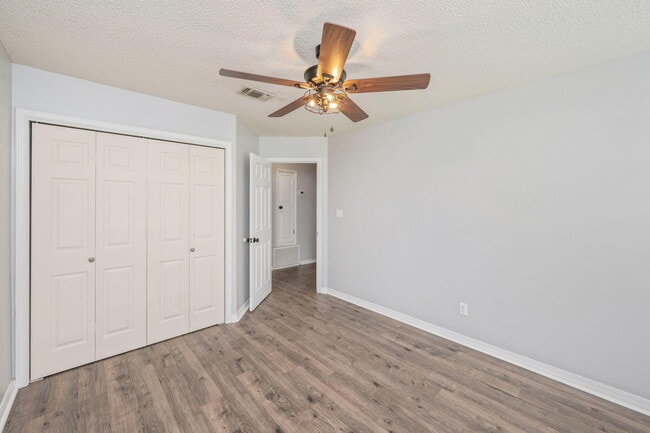 Building Photo - 6507 Flagler Dr