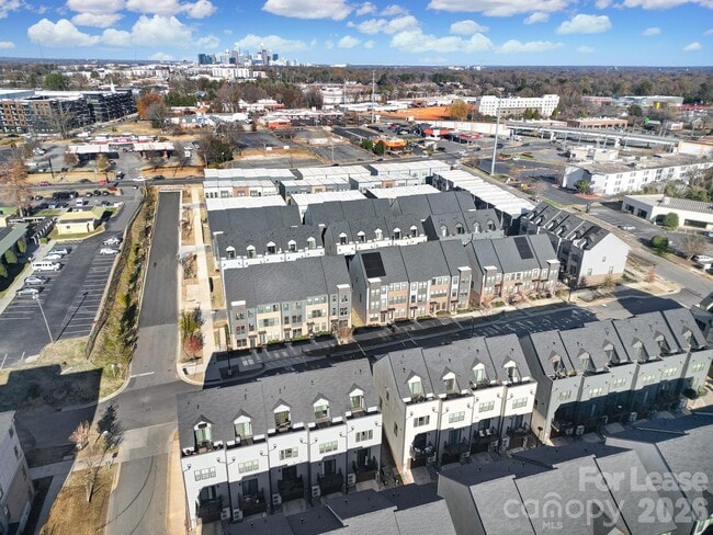 Building Photo - 6120 Station Crossing Ave