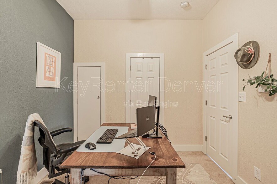 Building Photo - 3033 Welton St