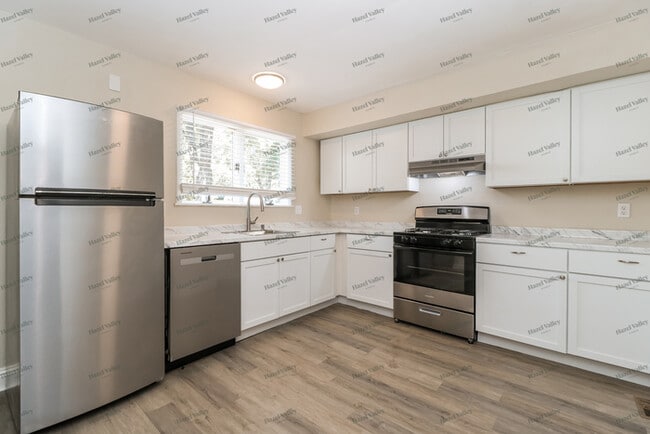 Building Photo - 1406 De Porres Ln