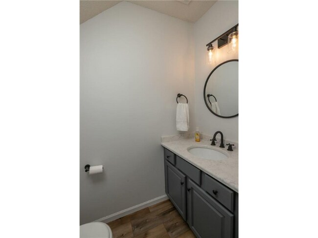 Building Photo - 578 Pointe Ct SW