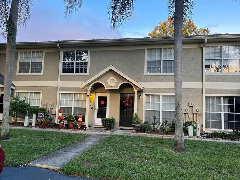 Building Photo - 2879 Thaxton Dr