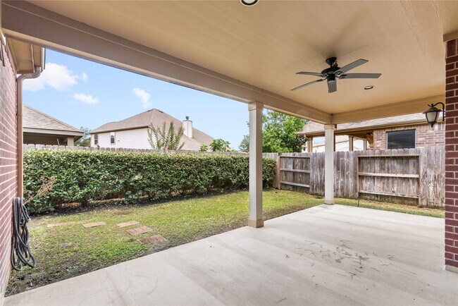 Building Photo - 11119 Hayden Falls Dr
