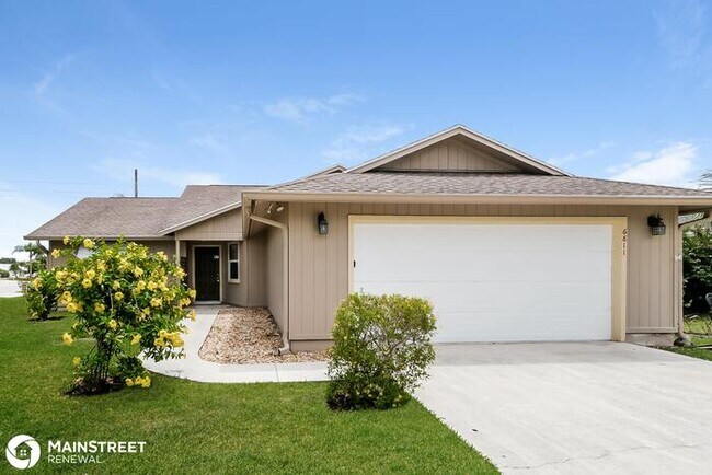 Primary Photo - 6811 SE RAINTREE AVE, STUART, FL 34997