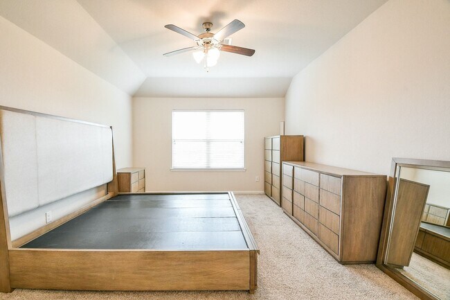 Building Photo - 1515 Anyder Pl