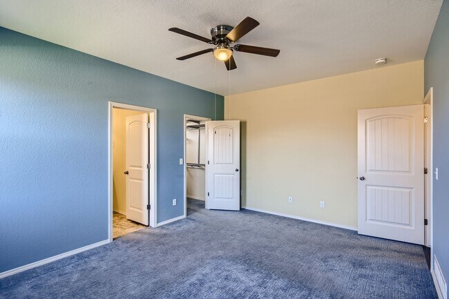 Building Photo - Flying Horse home for rent on Cake Bread!