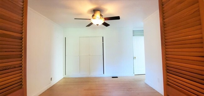 Building Photo - 3 Bed 1.5 Bath 2 car garage in Nichol's Hills Addition NW OKC