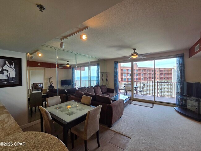 Building Photo - 9900 S Thomas Dr