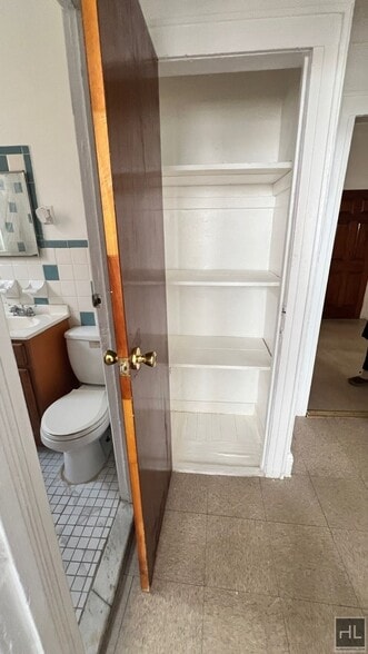 Building Photo - 1269 Remsen Ave