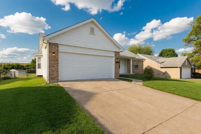 Building Photo - 429 Slusser Ln