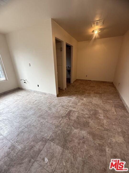 Building Photo - 12015 Riverside Dr