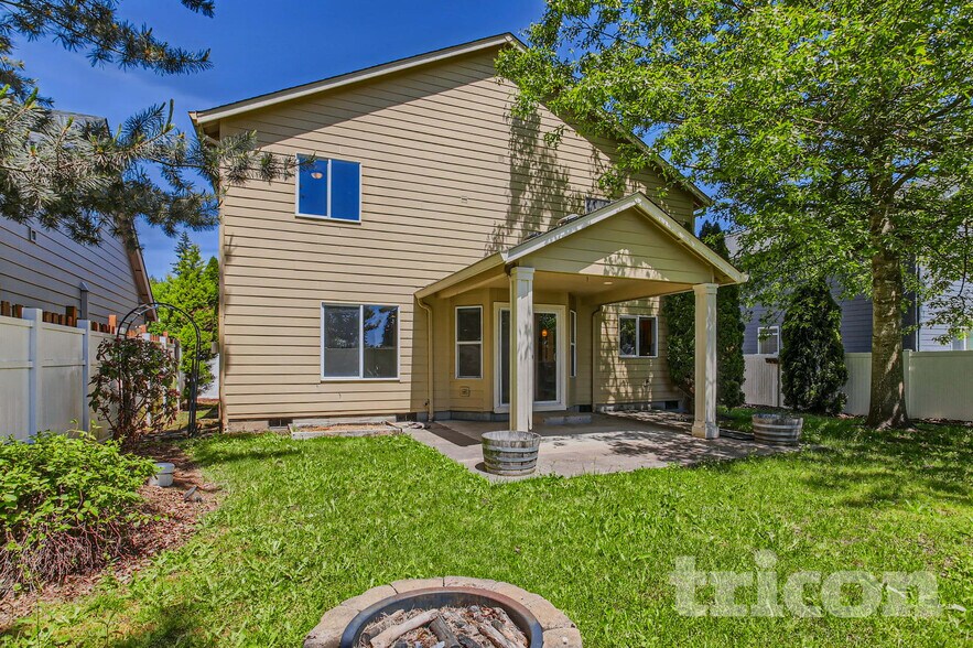 Building Photo - 15805 NE 79th St