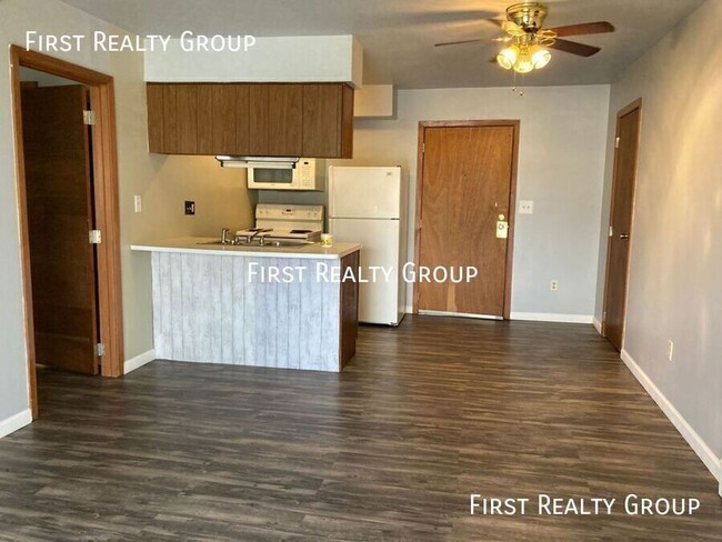 Building Photo - 1 Bedroom, 1 Bath Apartment, Dayton, OH. M...