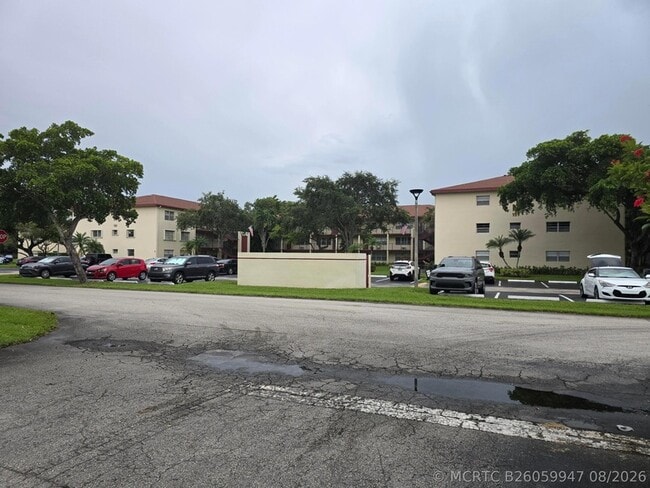 Building Photo - 151 SW 134th Way