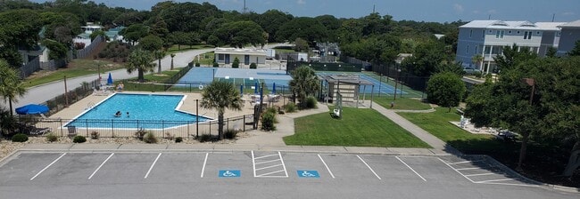 Building Photo - 9100 Reed Dr