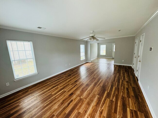 Building Photo - 39 Hamilton Grove Dr