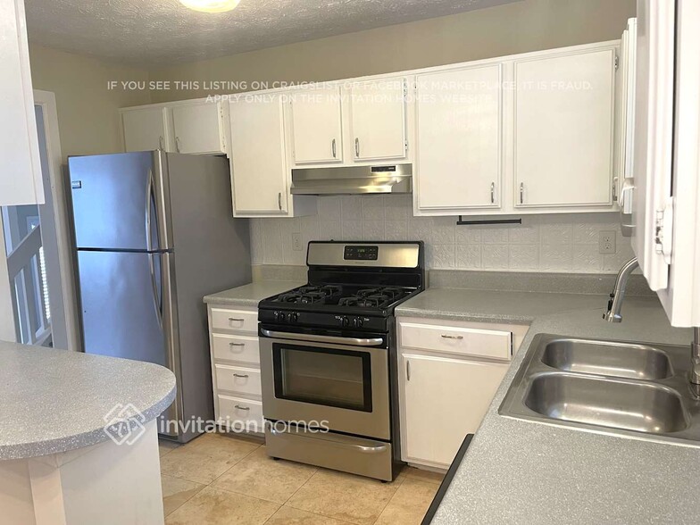 Building Photo - 10495 Ash Rill Dr