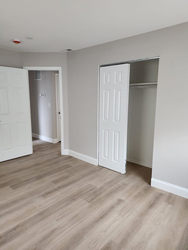 Building Photo - A Spacious 4 bedroom house for Rent !!!