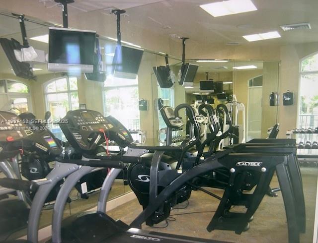 Building Photo - 6001 SW 70th St