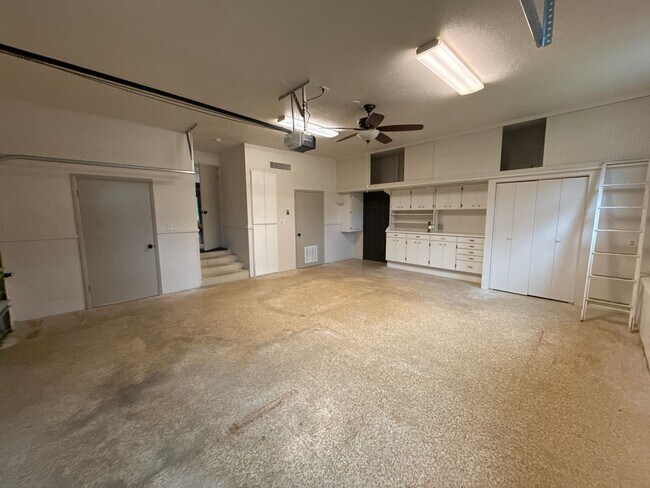 Building Photo - Amazing Location & Spacious Corner Lot!