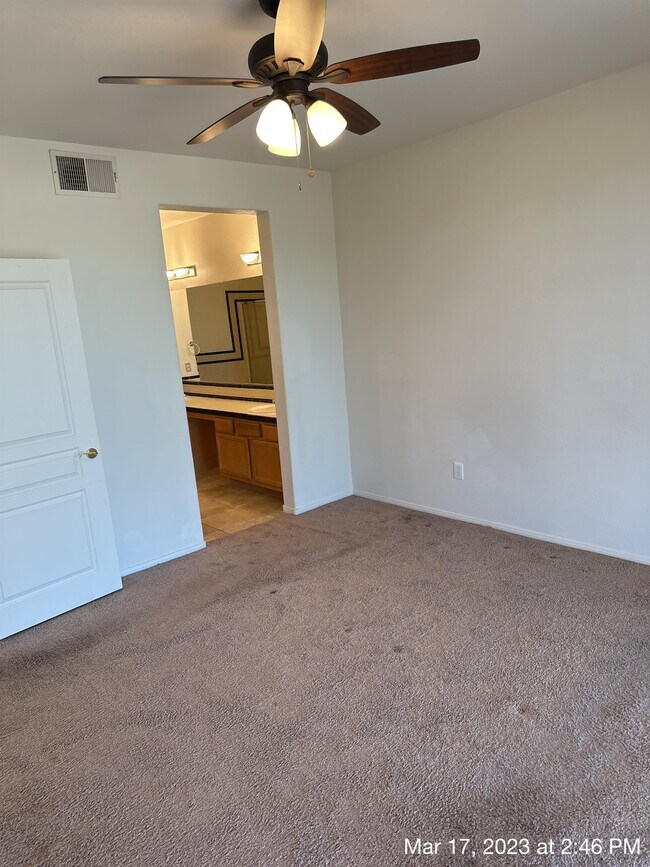 Building Photo - 664 Peachy Canyon Cir