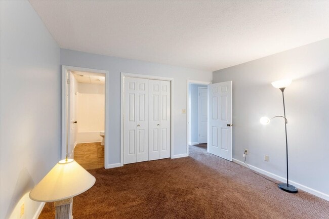 Building Photo - Lake Toxaway Condo