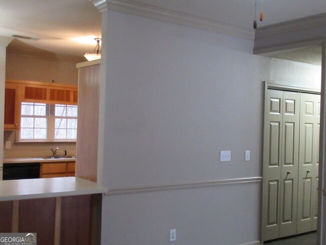 Building Photo - 95 Live Oak Rd