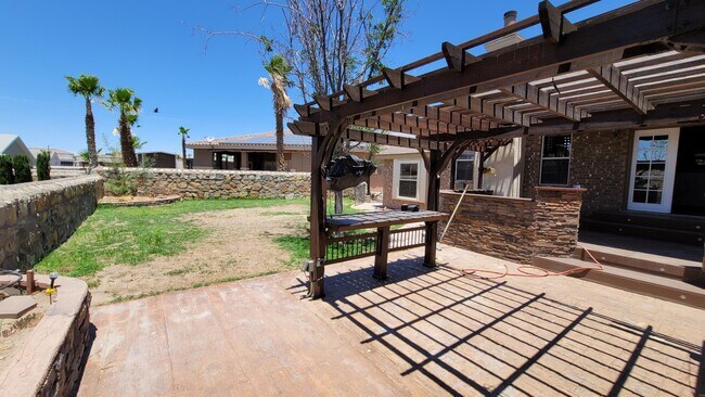 Building Photo - 12308 Jan Herring Way