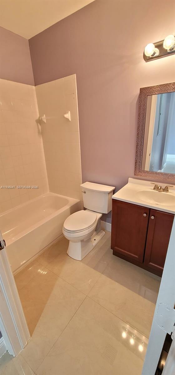 Building Photo - 1005 NE 42nd Pl