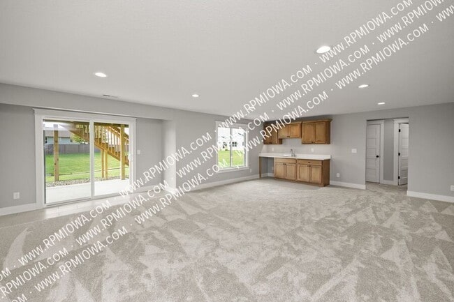 Building Photo - 326 29th St SW