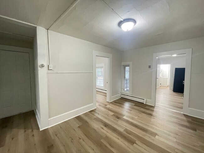 Building Photo - 51 Pennacook St