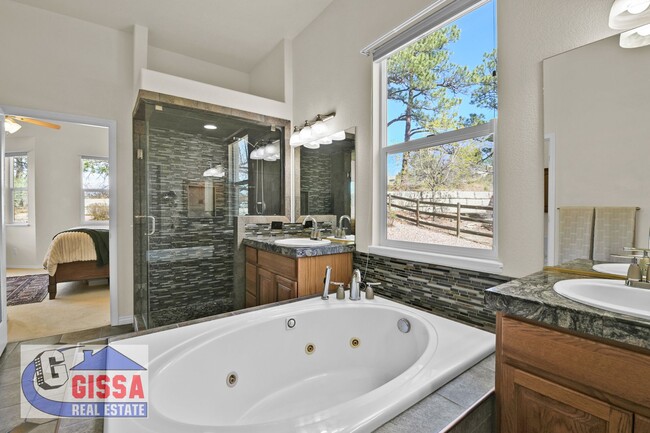 Building Photo - This stunning six-bedroom, three-and-a-hal...