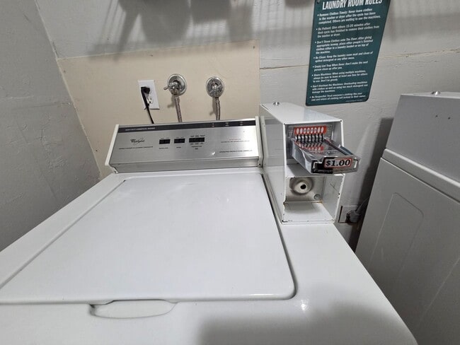 Building Photo - Newly Remodeled Two Bed One Bath Unit in the Heart of Sultan