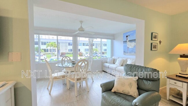 Building Photo - 1065 Gulf Shore Blvd N