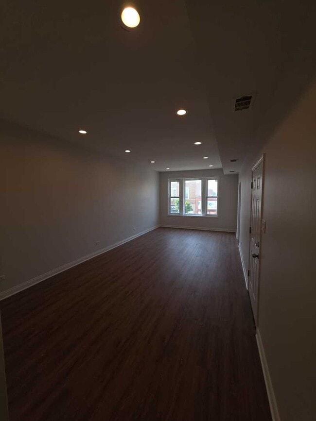 Building Photo - 4016 W 26th St