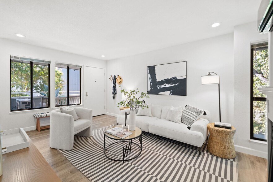 Building Photo - 906 La Barbera Dr