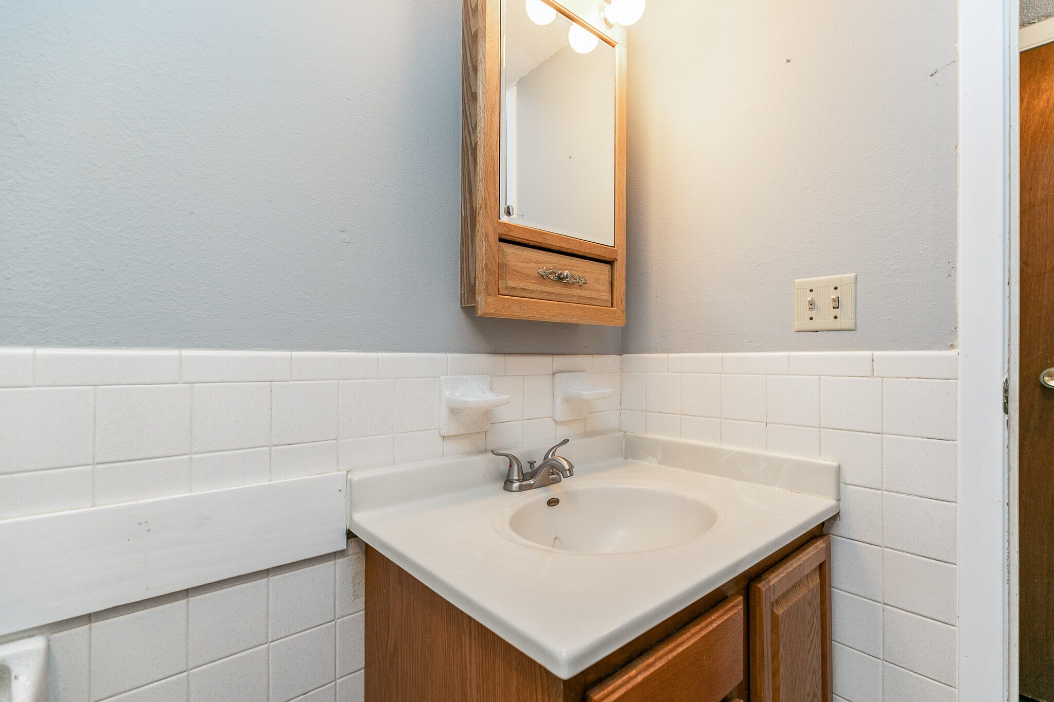 Building Photo - 404 21st Avenue Pl