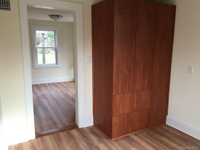 Building Photo - 207 Franklin Ave