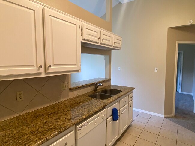 Building Photo - 15811 Part Dr