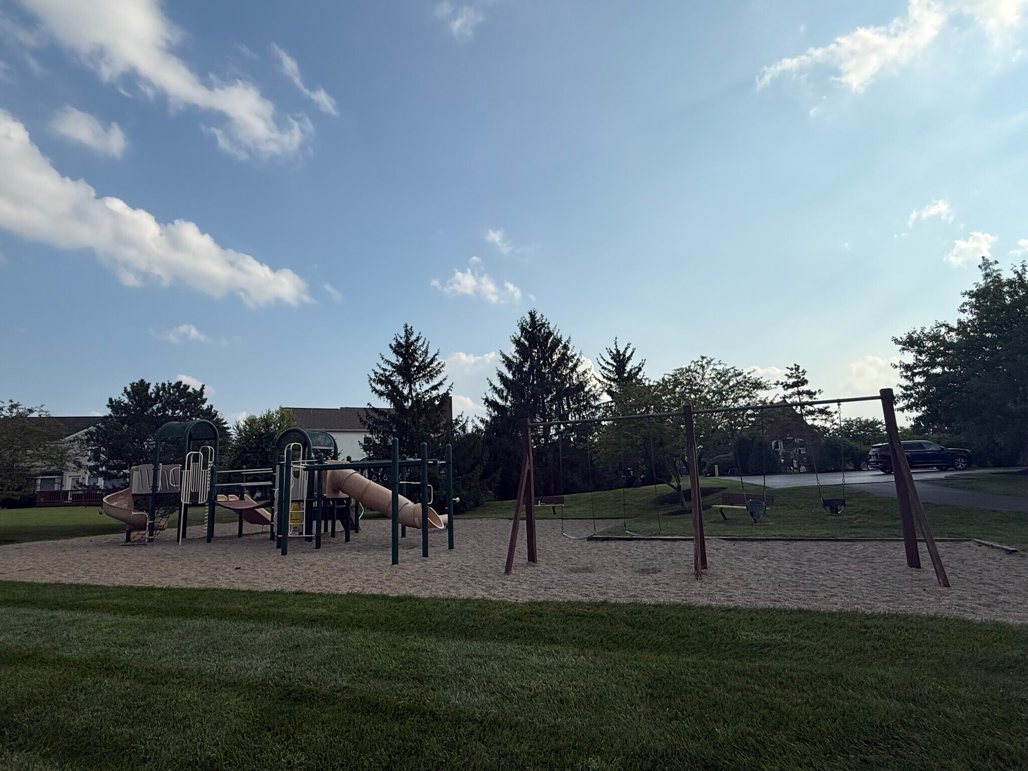 Building Photo - 6549 Twin Lakes Dr