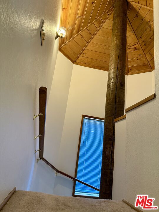 Building Photo - 701 Pinnacle Dr