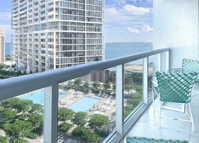 Building Photo - 485 Brickell Ave