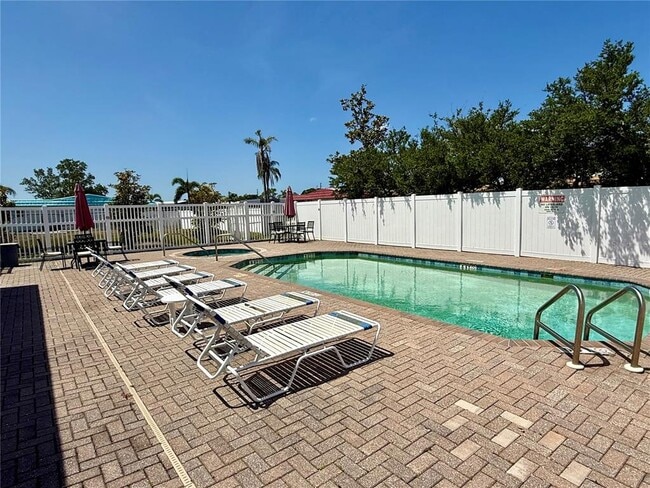 Building Photo - 13201 Opal Ct S