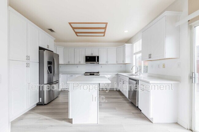 Building Photo - 42061 Orange Blossom Dr