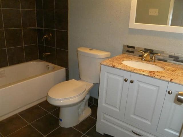 Building Photo - 4816 Roberts Dr