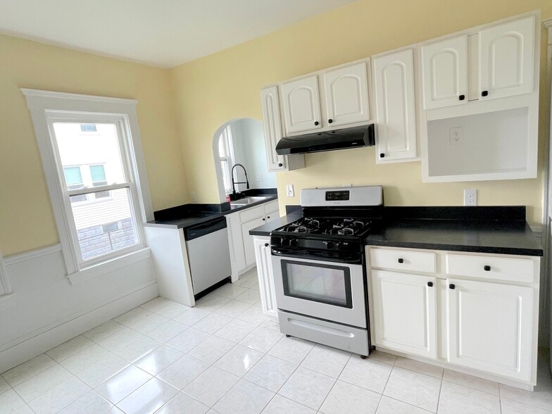 Building Photo - 58 Bickford Ave