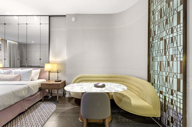 Building Photo - 801 S Miami Ave